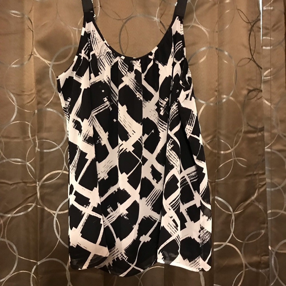 Plus Size Black and White pattern chiffon top